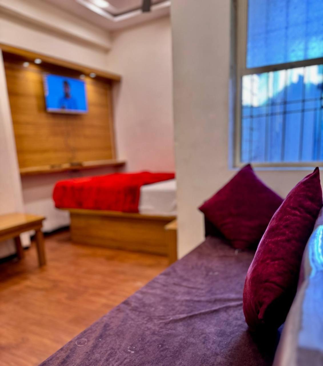 U2 Hotel Wizard Palace Aurangabad  Buitenkant foto